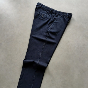 กางเกงขายาวผู้ชายทรงตรง ผ้าฝ้ายน้ำหนักเบา สวมใส่สบาย รับผลิตแบบ OEM ขายส่ง รับทำโลโก้แบรนด์ส่วนตัว สวมใส่สบาย เป็นมิตรกับสิ่งแวดล้อม - Product Image 2