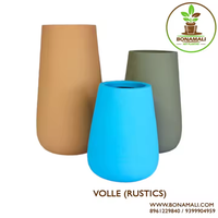 Sistem Irigasi Otomatis Modern dengan Sistem Penyiraman Sendiri Ramah Lingkungan dari Serat Kaca dengan Sentuhan Rustic dan Reservoir Transparan untuk Pot Bunga.