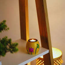 Décoration d'intérieur indien Bandhni Folk Design bougeoir en bois de haute qualité couleur blanche Design bougeoir à l'usine au meilleur prix - Product Image 5