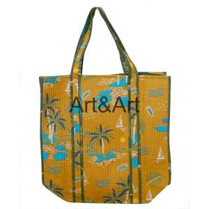 Bolsos de Mano de Compras para Mujer, Hechos a Mano en India, Estilo Bohemio Vintage, con Diseño de Patchwork Colorido y Acolchado, Dos Asas - Product Image 1