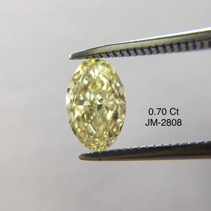 Diamant jaune clair fantaisie 0.70 Cts VS2 forme ovale fantaisie véritable IGI certifié 100% diamants en vrac naturels de l'Inde en vrac OEM - Product Image 1