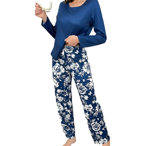 Conjunto de pijama de tela de fibra sedosa con estampado Digital de lujo para mujer, pantalones largos de manga larga transpirables para el verano - Product Image 1
