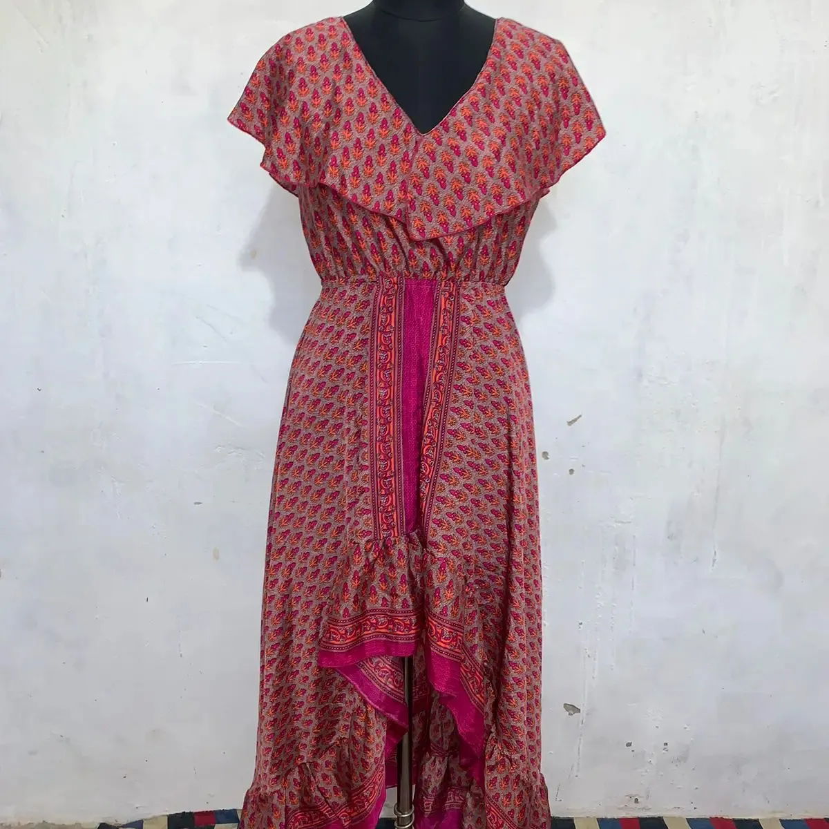 Abito in seta taglie forti ricamo disegni belle donne Casual con spalle scoperte abiti eleganti lunghi Maxi abito