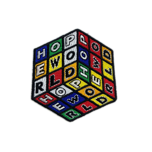 Parches Bordados Personalizados Ecológicos de Sarga con Corte Térmico y Borde Merrow, Hechos a Medida con Formas de Corazón y Flor de Fieltro - Product Image 4