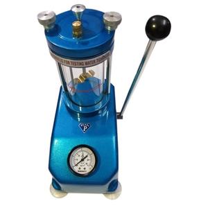 Aparato para probar la resistencia al agua de relojes con bomba manual Fácil de operar - Product Image 1