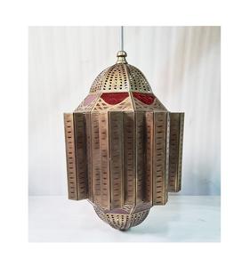 Lanterne suspendue décorative en fer de conception unique avec lanterne en verre de taille personnalisée de la meilleure qualité de l'Inde - Product Image 4