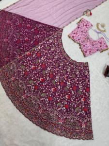 Pedidos a granel Open Designer Lehenga Choli Collection con lentejuelas y hilos y Faux Georgette Lehenga Choli de alta calidad - Product Image 2