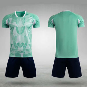 Camiseta de fútbol, pantalones cortos, sublimación personalizada, secado rápido, transpirable, poliéster, uniforme de fútbol, conjunto de fútbol transpirable - Product Image 4