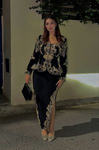 DESIGNER & BELLE BRODERIE ZARI SUR VESTE AVEC ROBE KARAKOU Agrémentée DE PERLES DE VERRE EN CRISTAL, PIERRE, TRAVAIL DABKA @ 2024 - Product Image 2