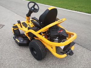Vente en gros de tondeuse autoportée à braquage zéro Cub Cadet XZ6 S 117 pour la coupe de l'herbe - Product Image 3