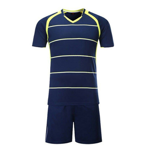 Uniforme profesional de camiseta de fútbol con logotipo personalizado hecho de poliéster, fabricante de camisetas de fútbol personalizadas - Product Image 2