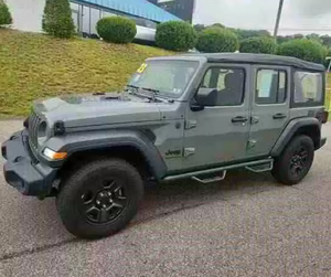 Sedán Usado en Buen Estado 2022-2025, 4 Puertas, Volante a la Derecha/Izquierda, Asientos de Cuero con Interior Oscuro, Híbrido de Alta Calidad - Product Image 2