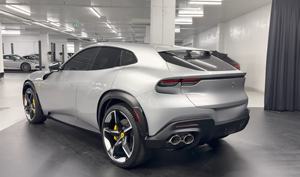 Ferrari Puro-sangue 2025 con motor V12 de aspiración natural y un diseño único de cuatro puertas - Product Image 2