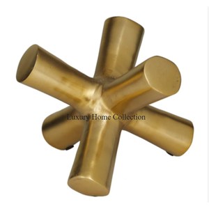 Suministro directo de fábrica Diseño de mariposas doradas de aspecto elegante y esculturas decorativas con base de mármol blanco a precios al por mayor - Product Image 2