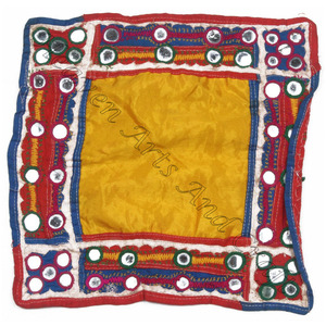 Patch brodé à la main vintage Banjara, broderie artisanale vintage, patch brodé avec miroir Banjara pour embellir votre veste, indien - Product Image 1