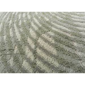 พรมลายเรขาคณิต Aakar by Kavi Eskn-339 ทำจากขนสัตว์และไหมไผ่ สีเขียว ถักด้วยมือ สำหรับใช้ในบ้าน - Product Image 3