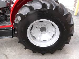 2024 Massey Ferguson 2860E Mini Tractor 4WD Tractor de ruedas diésel con accionamiento 4x4 60-180HP Bomba de motor y componentes de caja de cambios - Product Image 6