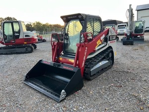 รถตักตีนตะขาบ Takeuchi TB230 มือสอง พร้อมบุ้งกี๋ สำหรับงานก่อสร้างและงานฟาร์ม - Product Image 1