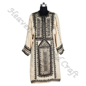 Belles robes de type Afghani et Balochi brodées à la main dans un design coloré plus vendu de 2025 Vintage Bohemian Banjara - Product Image 3