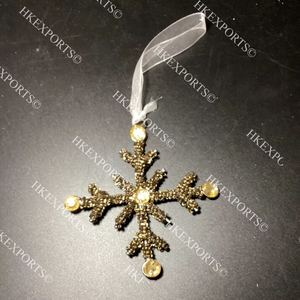 Adorno colgante con cuentas multicolor hecho a mano, árbol de Navidad festivo, decoración para el hogar o fiesta - Product Image 4