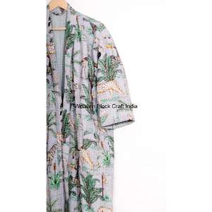 Veste matelassée en coton pur 100% tricotée à la main en Inde, robe d'hiver réversible écologique avec un design vintage, longueur longue - Product Image 4