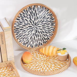 Bandejas tejidas a mano con patrón de mosaico de nácar, bandeja para servir bebidas de desayuno MOP de ratán de primera elección - Product Image 1