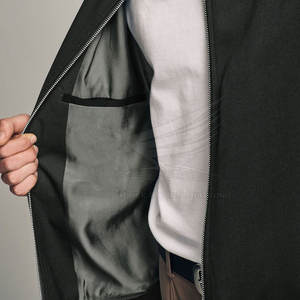 Chaqueta Bomber de Invierno para Hombre, Nueva Llegada 2025, Mejor Precio, Nailon/Poliéster, Logotipo Frontal Personalizable, Estilo Urbano, Servicio OEM - Product Image 4