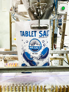 Sel de mer MR, chlorure de sodium de qualité industrielle, blanc, comprimés de sel pour adoucisseur d'eau |   NaCl à 99,9 % de pureté |   CAS 7647-14-5 |   ISO - Product Image 5