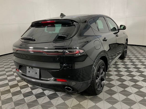 Soigneusement CLEAN 2024 R A M TRX NOIR Comme-état neuf - Product Image 3