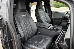 2025 Tesla Cybertruck de Largo Alcance - Product Image 4