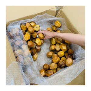 Blocs de roche en bois Tumi Ishi au fini lisse qui encouragent une récréation sûre et engageante pour les tout-petits - Product Image 5