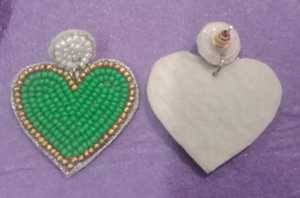 Boucles d'oreilles légères faites à la main avec broderie florale et perles de verre Bijoux en tissu élégants pour femmes Utilisation en soirée - Product Image 2