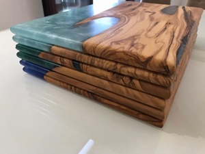 Planche à fromage en bois d'acacia, plateau de service en résine et planche à découper en bois - Product Image 5