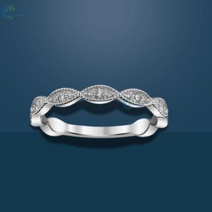 Anillo de eternidad de moissanita de filigrana Marquesa vintage en oro blanco sólido de 14 quilates elegante banda de boda apilable para mujer - Product Image 1