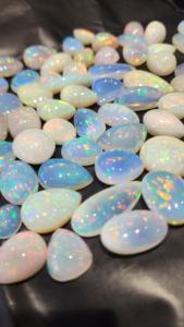 100ชิ้นโมคิวฐานแบนอัญมณีโอปอลหลวมสีขาวตัดรูปหัวใจหินธรรมชาติขนาดช่วง3X5มม. ถึง5x7mm - Product Image 2