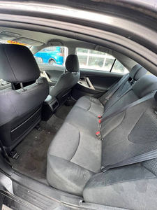 Berline Toyota Camry 2010 d'occasion en excellent état, transmission automatique, 6 vitesses, traction avant, 169 ch, 2.5L, gris, prête à la vente - Product Image 3