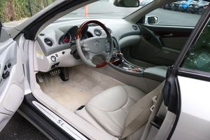 2005 Mercedes-Benz SL 500 Luxury Hardtop Convertible V8 Motor Tracción trasera Totalmente cargado Usado Dirección izquierda Engranaje automático - Product Image 6