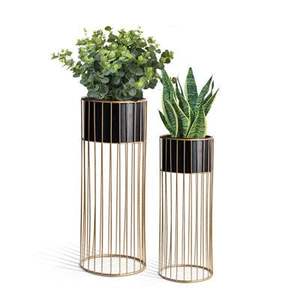 Support de pot de fleur en métal de qualité supérieure de designer moderne à base géométrique avec finition antique pour un style de jardin haut de gamme - Product Image 6