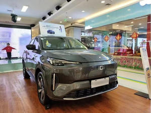 SUV Híbrido Usado 2025, 2WD, Transmisión Automática, 5 Puertas, Diseño de 5 Asientos, Sistema de Propulsión Gasolina/Eléctrico, Impecable, Suministrado desde Japón - Product Image 6