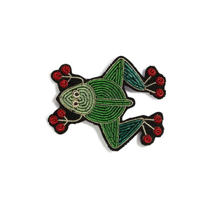 Broches de rana bordados a mano, broches de alambre de lingotes, parches y booches de alta calidad, proveedor personalizado - Product Image 1