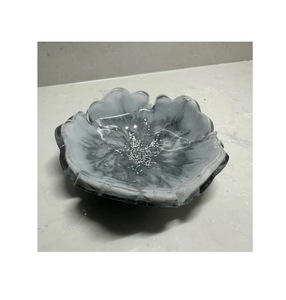 Saladier en résine Vaisselle Bol de service en résine incrusté Bol en résine au design moderne et tendance - Product Image 1