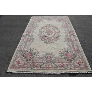 Tapis turc vintage classique beige-rose 5,9 x 8,9 pieds à poils moyens, motif patchwork en latex écologique, décorations pour salle à manger - Product Image 1