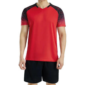 เสื้อฟุตบอลแบบระบายอากาศสั่งทำพิเศษ 100% โพลีเอสเตอร์ ซับเหงื่อ กันน้ำ สำหรับนักเตะมืออาชีพ ปี 2025 - Product Image 4