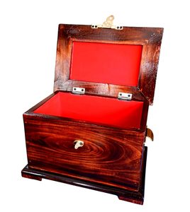 Caja Organizadora de Joyas de Madera Hecha a Mano y Personalizable con Superficie Pulida Suave para Mesas de Tocador Sofisticadas - Product Image 2