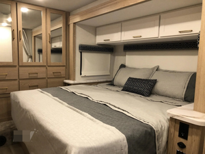 NOUVEAU 2026 T-H-O-R RV M-O-T-O-R C-O-A-C-H QUANTUM KW29 DISPONIBLE À LA VENTE - Product Image 5