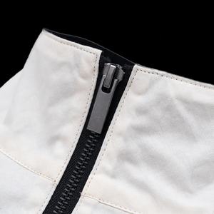 Chaqueta cortavientos deportiva ligera con cremallera y cuello levantado de poliéster 100% con logotipo personalizado OEM para hombre - Product Image 5