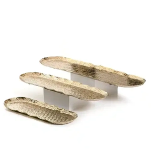 Juego de 2 bandejas decorativas clásicas de metal dorado, tamaño y forma personalizados para servir alimentos de buena calidad a baja velocidad - Product Image 6