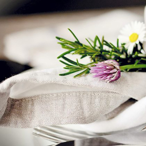 100% serviettes en tissu jetables Beige lin broderie à la main Style uni pour les occasions spéciales serviettes rondes - Product Image 1