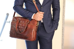 กระเป๋าเอกสารหนังแท้สีน้ำตาลสำหรับผู้ชายพร้อมแล็ปท็อปอุปกรณ์เสริมหนังแท้หรูหรา - Product Image 3