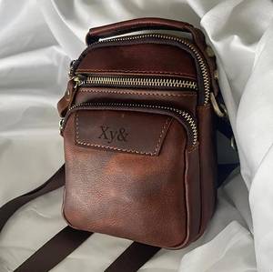 Bolso de cintura/busto portátil de cuero genuino impermeable con cierre de cremallera Vintage personalizado para correr - Product Image 1